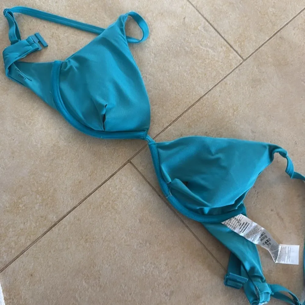 Teal Bikini Top - BRAND NEW - Calzedonia - NWT - Size Medium Bikini Top